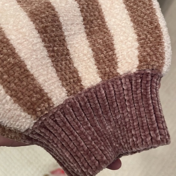 Pol Dusty Pink Sweater in size Small - Picture 11 of 13